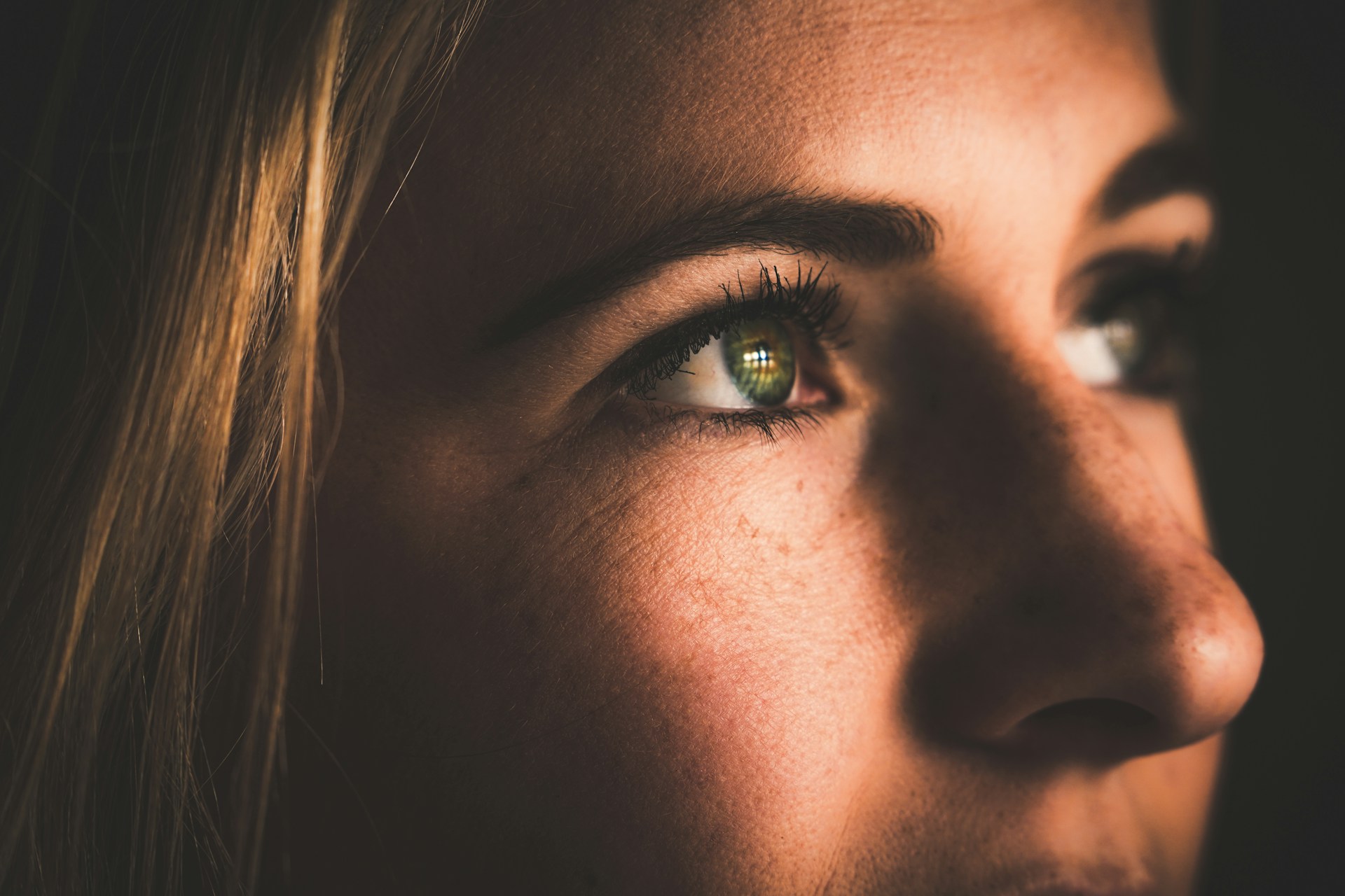 yeux hazel
