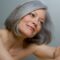 coiffure-femme-60-ans-epanouie