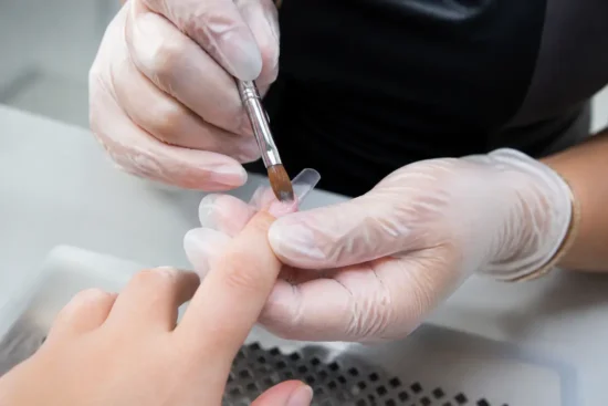Technique professionnelle pour réussir pop it ongles et renforcer les points de rupture